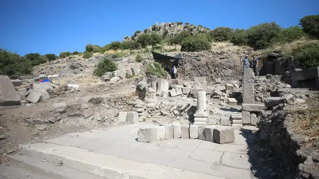 Assos’ta 2.200 yıllık Roma çeşmesi bulundu