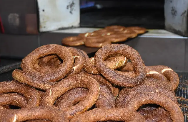 Simit fiyatlarına 4 büyükşehirde yapılan artış yılbaşına kadar ertelendi