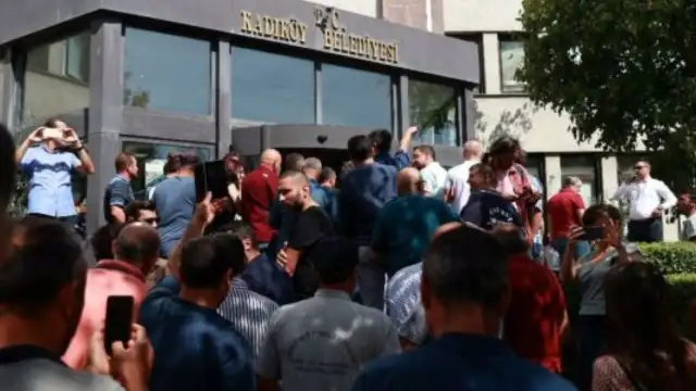 Kadıköy Belediyesi'nde grev kararı: 2 bin 300 işçi katılacak