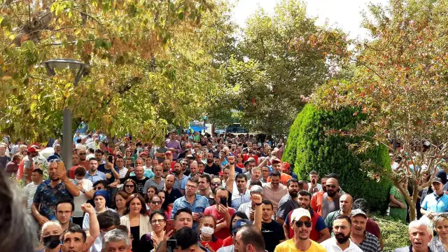 Kadıköy Belediyesi'nde grev kararı: 2 bin 300 işçi 6 gün içinde greve başlıyor, karar asıldı