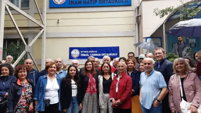 Sedat Peker'in açıklamalarında adı geçen Nesrin Kakırman'a İsmail Tarman Ortaokulu velilerinden tepki