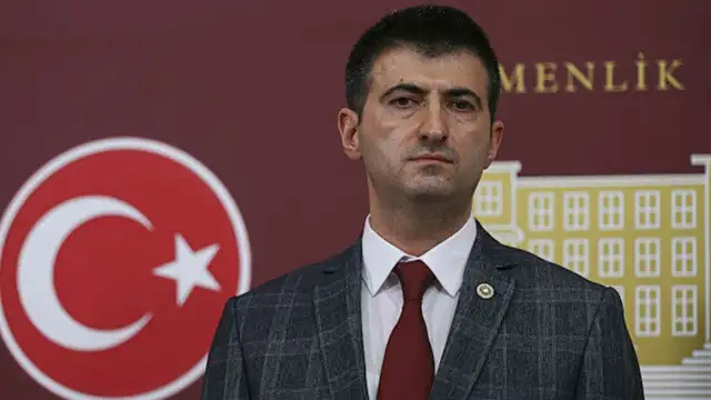 Mehmet Ali Çelebi duyurdu: Yoluma AKP ile devam edeceğim
