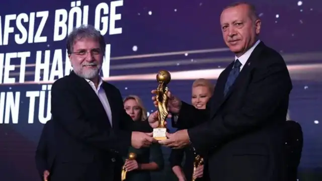 Ahmet Hakan'a göre kendisi yandaş değil "arada kalan" gazeteci