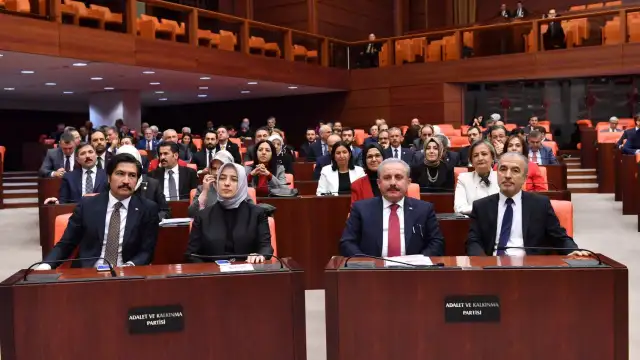 AYM iptal etmişti, AKP Meclis açılır açılmaz FİK'i geri getirdi