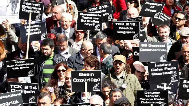 Türkiye basın özgürlüğü açısından bildiğiniz gibi:  Basın özgürlüğü endeksine göre 180 ülkede 158'inci sırada