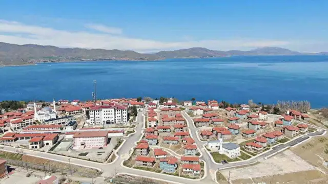 Elazığ'ın Sivrice ilçesinde deprem