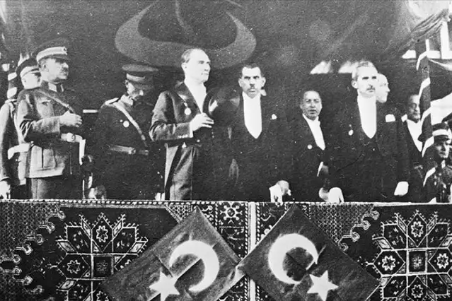 "Egemenlik kayıtsız şartsız milletindir” denilerek kurulan Cumhuriyet, 99 yılı geride bıraktı