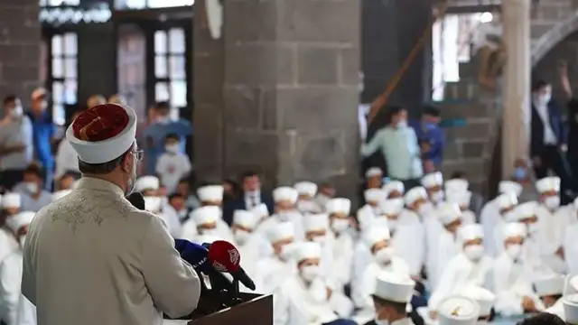 Diyanet Akademisi'ne 3 milyara yakın bütçe tahsis edildi, başına İsmailaağa Cemaati'nden bir isim getirildi