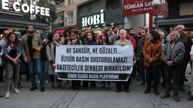 İzmir'deki gazeteciler: Susmayacağız, yazmaya devam edeceğiz