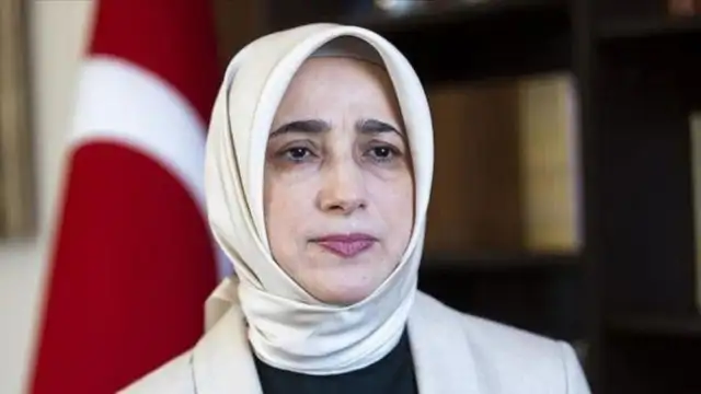 "Her şeyi paraya bağlıyorsunuz" diyen Özlem Zengin, sözlerini savundu ve suçlu olarak CHP'li belediyeleri işaret etti
