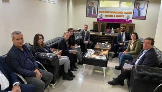 İngiltere'nin Ankara Büyükelçisi Marianne Young, HDP Mardin İl Örgütü’nü ziyaret etti