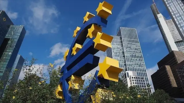 Avrupa Merkez Bankası'ndan faiz indirimi: Enflasyon beklentileri düşürüldü