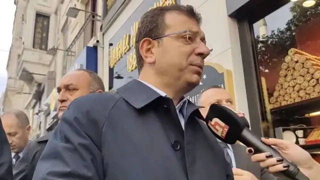 Ekrem İmamoğlu, İstiklal Caddesi'nde: Akşam ilk işmiş gibi saksılara müdahale etmek doğru değil