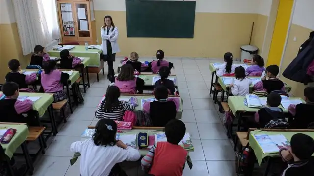 Öğretmenlerin il içi yer değiştirme takvimi açıklandı