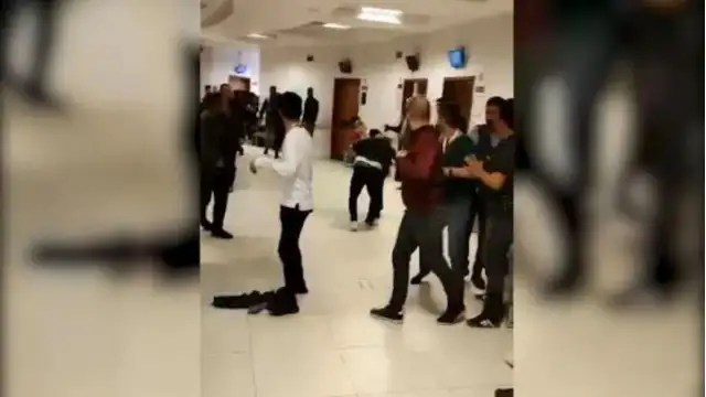 Şanlıurfa'da hastanede serum çubuklarıyla meydan savaşı: İki taraf birbirine girdi