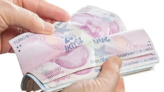 Memur ve memur emeklilerinin zam farkının hangi gün ödeneceği belli oldu