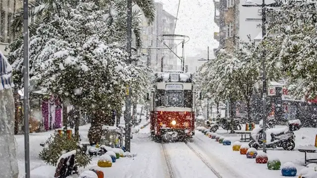İstanbul'a ilk karın yağacağı gün belli oldu: 4-5 gün aralıksız yağacak