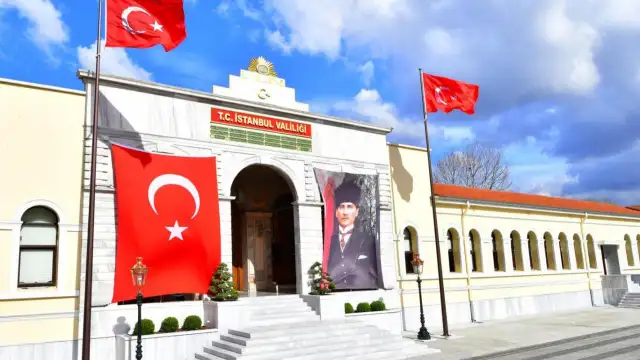İstanbul'da yılbaşı ve 1 Ocak'ta trafiğe kapatılacak yollar açıklandı