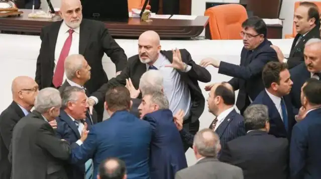 İlahiyatçı Sofuoğlu'ndan özrü kabahatinden büyük açıklama: Hastanelik olduğunu bilseydim öyle yazmazdım