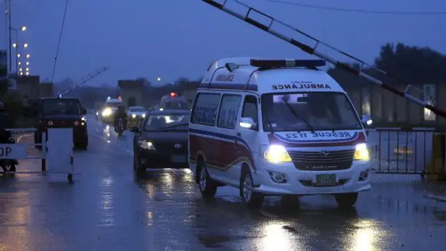 Pakistan'da bombalı saldırıda 6 sivil yaralandı