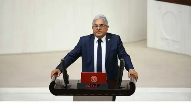 CHP’li vekil Ünsal: Lüks konutu olan bürokrat, kira yardımı alıyor