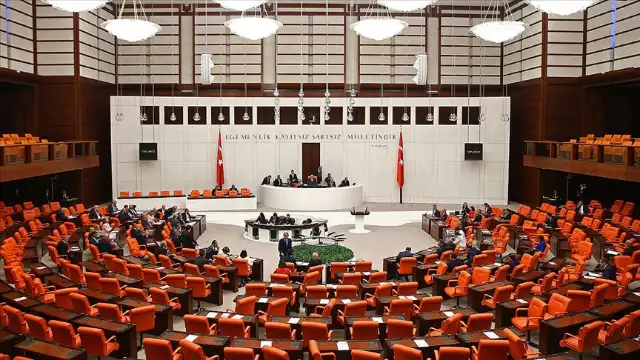 Tek adam mı, parlamenter sistem mi: Yöneylem 2 bin 400 kişiye sordu... Yüzde 60.5 kişi parlamenter sistem dedi