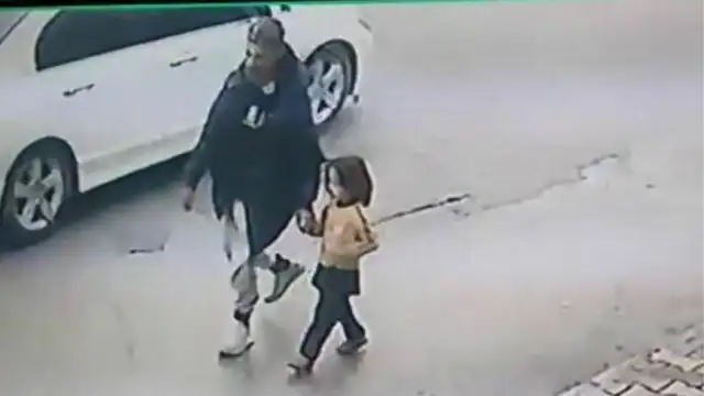 Adıyaman'da evinin önünden kaçırılan 4 yaşındaki kız çocuğu bulunamıyor: İşte kaçıran kişinin görüntüsü