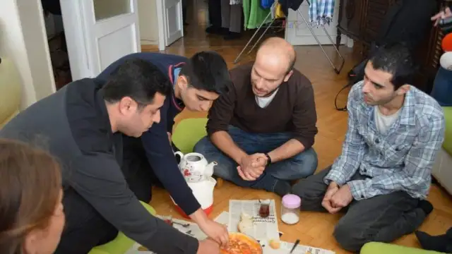Selahattin Demirtaş günün ilk tweetiyle gençlere ve esnaflara seslendi
