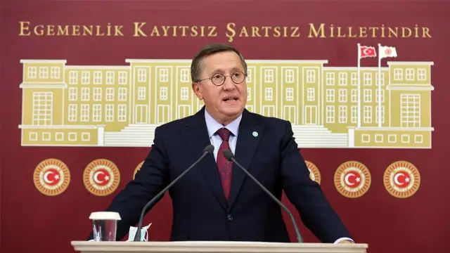 Çayırova Belediyesi'nin deprem yardımlarını seçim rüşveti olarak dağıttığı iddiaları Meclis gündeminde