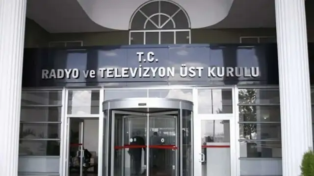 RTÜK deprem yayınlarına ceza yağdırdı: Halk TV, Tele 1 ve Fox TV'ye para ve program durdurma cezaları