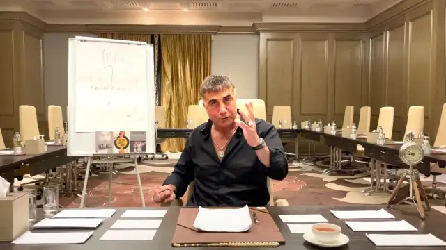 Sedat Peker'den geceyarısı RT'leri: Yeni taktiği önce RT'lemek sonra silmek, mesajlar muhalefete