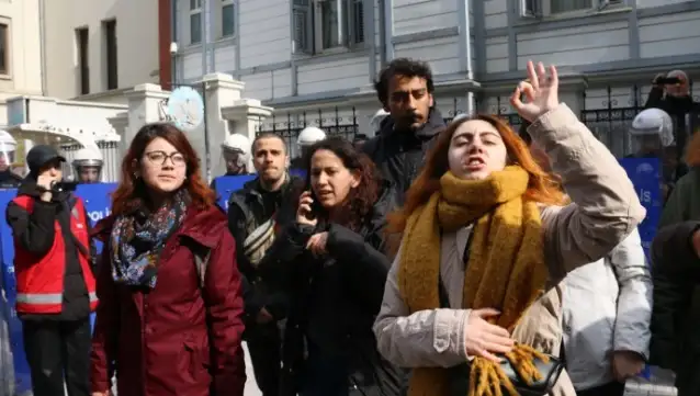 Kadıköy’de gözaltına alınan öğrenciler serbest bırakıldı