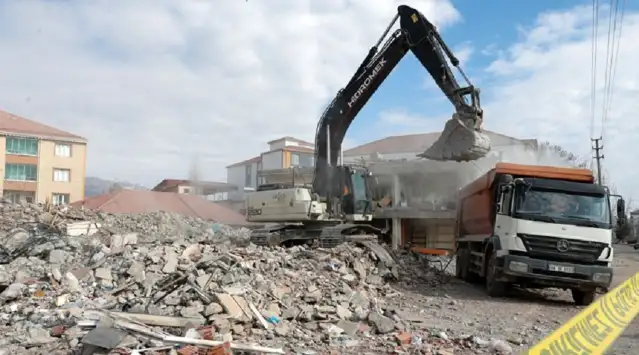 Adıyaman'da depremde yıkılan binayı inşa eden şirketin 2 yetkilisi tutuklandı
