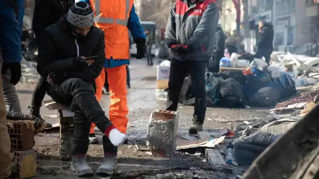 Depremzedelere yardım etmek, yakınlarınızı bulmak için kullanabileceğiniz siteler