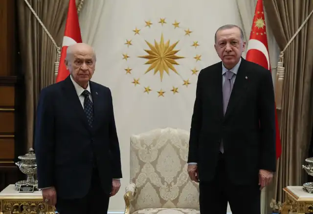 Kulis: AKP; Adana, Mersin ve Manisa'da MHP adayını destekleyecek
