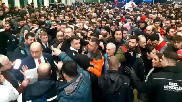 Binlerce gönüllü deprem bölgelerine gitmek istiyor