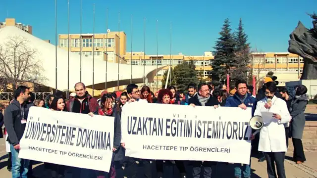 Öğrencilerden uzaktan eğitime tepki: Çözüm değil