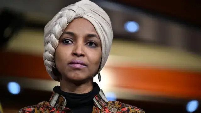 Trump, Somali asıllı Temsilciler Meclisi üyesi Omar'ın ülkesine gönderilmesi gerektiğini açıkladı