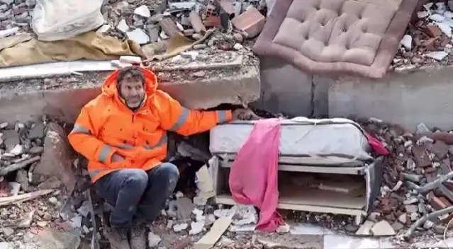 O fotoğraftaki baba konuştu: Prensesimi kurtaramadım, o gece babaannesinde kalmıştı