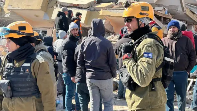 İsrailli kurtarma ekibine ajan diyen Akit'e MOSSAD'dın sesli cevabı