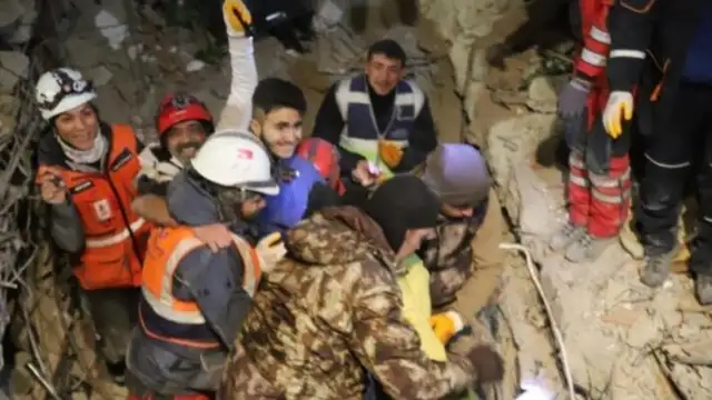 17 yaşındaki Adnan Muhammet anlattı: Annemin çiçeklerini yedim, susayınca idrarımı içtim, böyle hayatta kaldım