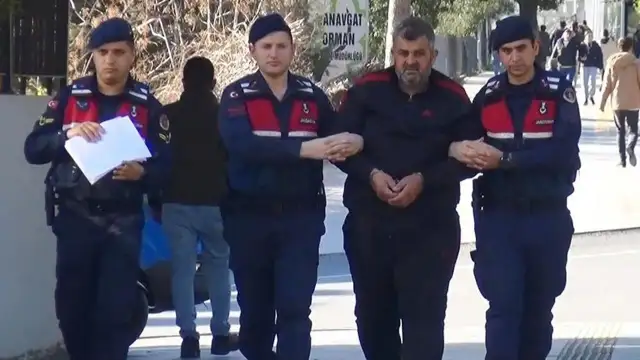 12 bin lira ödeyerek ruhsata aykırı çıkmalar yapıp inşaata devam etmiş