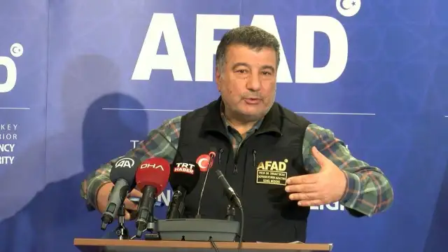 AFAD Risk Azaltma Genel Müdürü Orhan Tatar: Yer kabuğunda 7.3 metrelik yer değiştirme oldu!