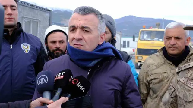 Vali Bilgin, memur ve işçilerin maaşlarını bağışlamasını istedi