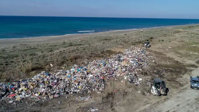 Hatay'daki büyük yıkımın nedenini mühendisler anlattı: Samandağ sahilinden çekilen tuzlu kum
