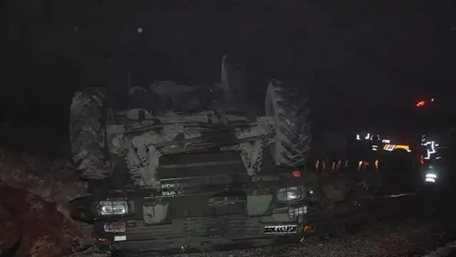 Şırnak’ta askeri araç devrildi: 8 asker yaralı