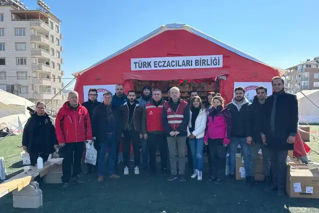 Türkiye Eczacılar Birliği de Kızılay'dan çadır satın aldıklarını duyurdu