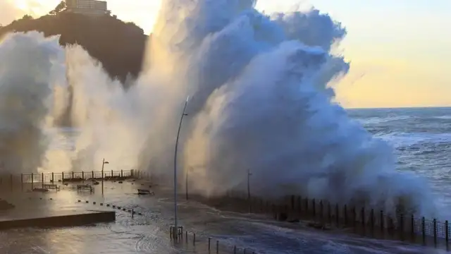 Yeni rapor: Depremde 4 tsunami yaşandı