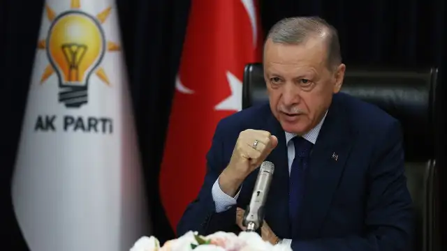 AKP'den yeni anayasa hamlesi