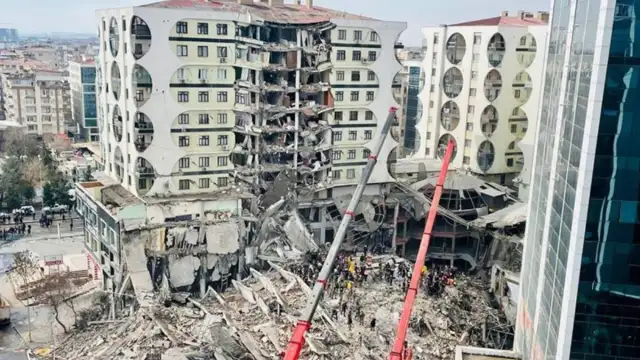 Deprem’de 89 kişiye mezar olan Galeria Sitesi’nin müteahhidi cezaevinde öldü